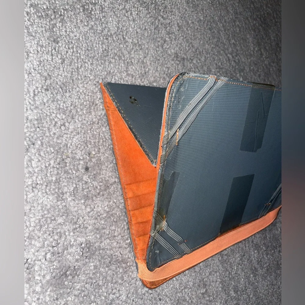 Polaroid brand iPad carrying case